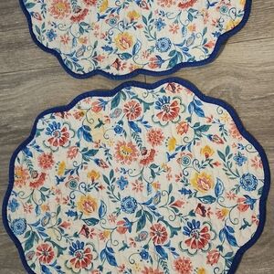 Pioneer Woman Floral Scalloped Placemats